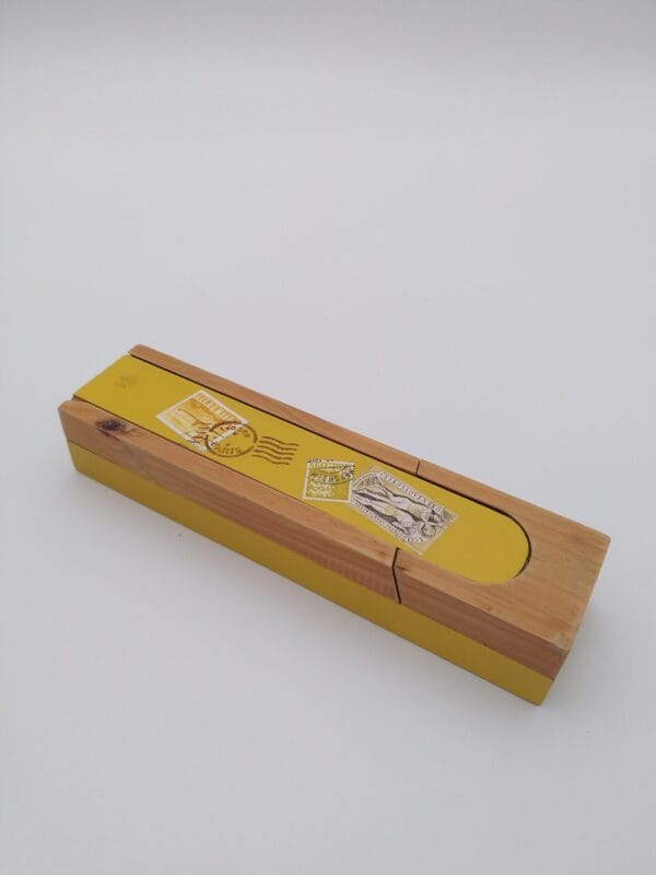 Plumier jaune cendré