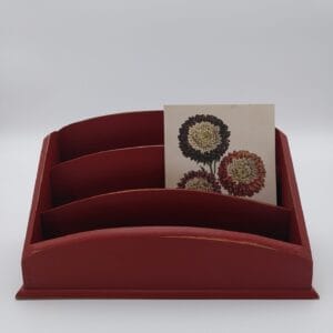 Porte-courrier ancien patiné rouge antique effet usé